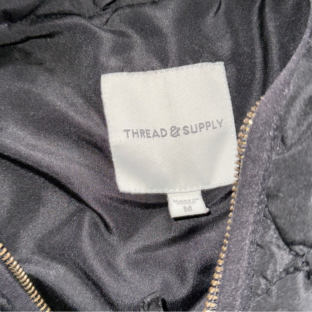 🌺𝐓𝐇𝐑𝐄𝐀𝐃 & 𝐒𝐔𝐏𝐏𝐋𝐘 𝐁𝐋𝐀𝐂𝐊 𝐐𝐔𝐈𝐋𝐓𝐄𝐃 𝐕𝐄𝐒𝐓 - Picture 3 of 6